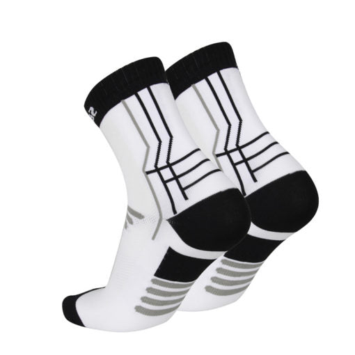 Santic MoveWay White Men Women Cycling Socks Free size 2 pairs
